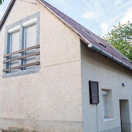 Hegyestű-lába Vendégház Zánka Esterno foto